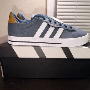 Adidas Daily 3.0 size 10M